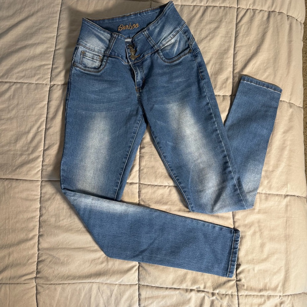 BAMBOO Women's Classic Blue Skinny Jeans